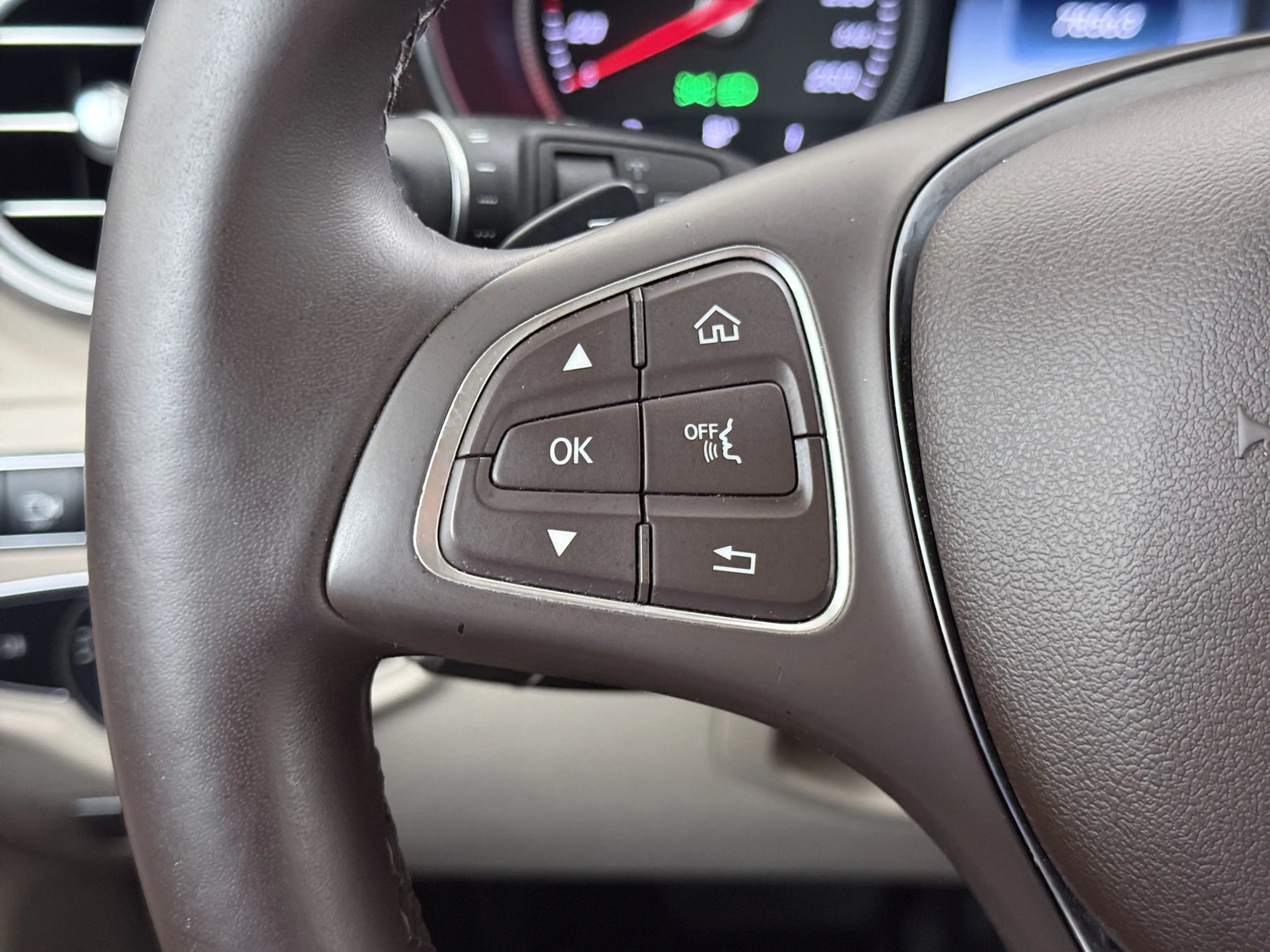 Mercedes-Benz GLC 350 350e Hybrid 4MATIC Premium Plus Exclusive Burmeste — photo 35