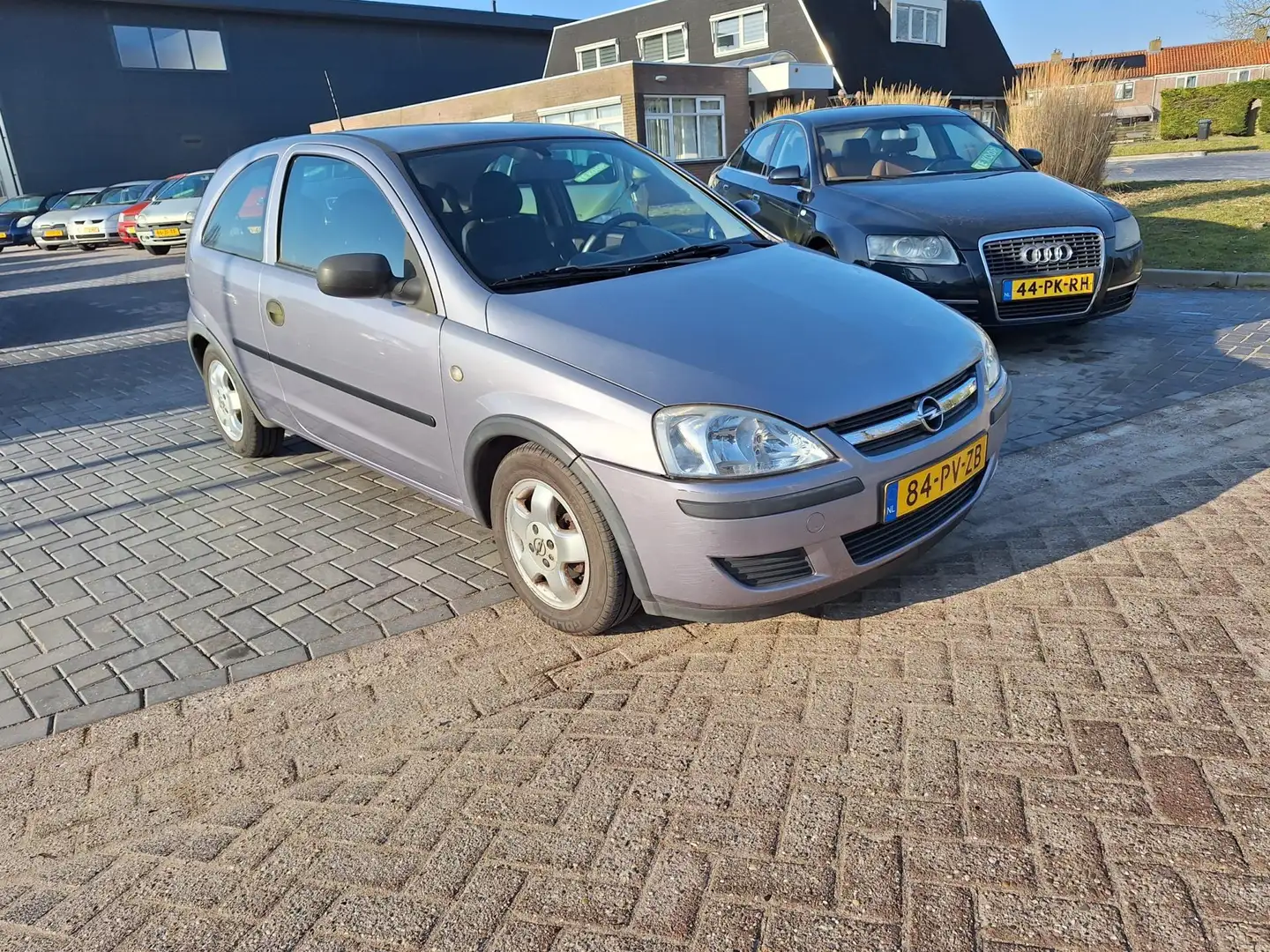 Opel Corsa 1.2-16V Rhythm / 127.464 km NAP / APK november 202 Violet - 2