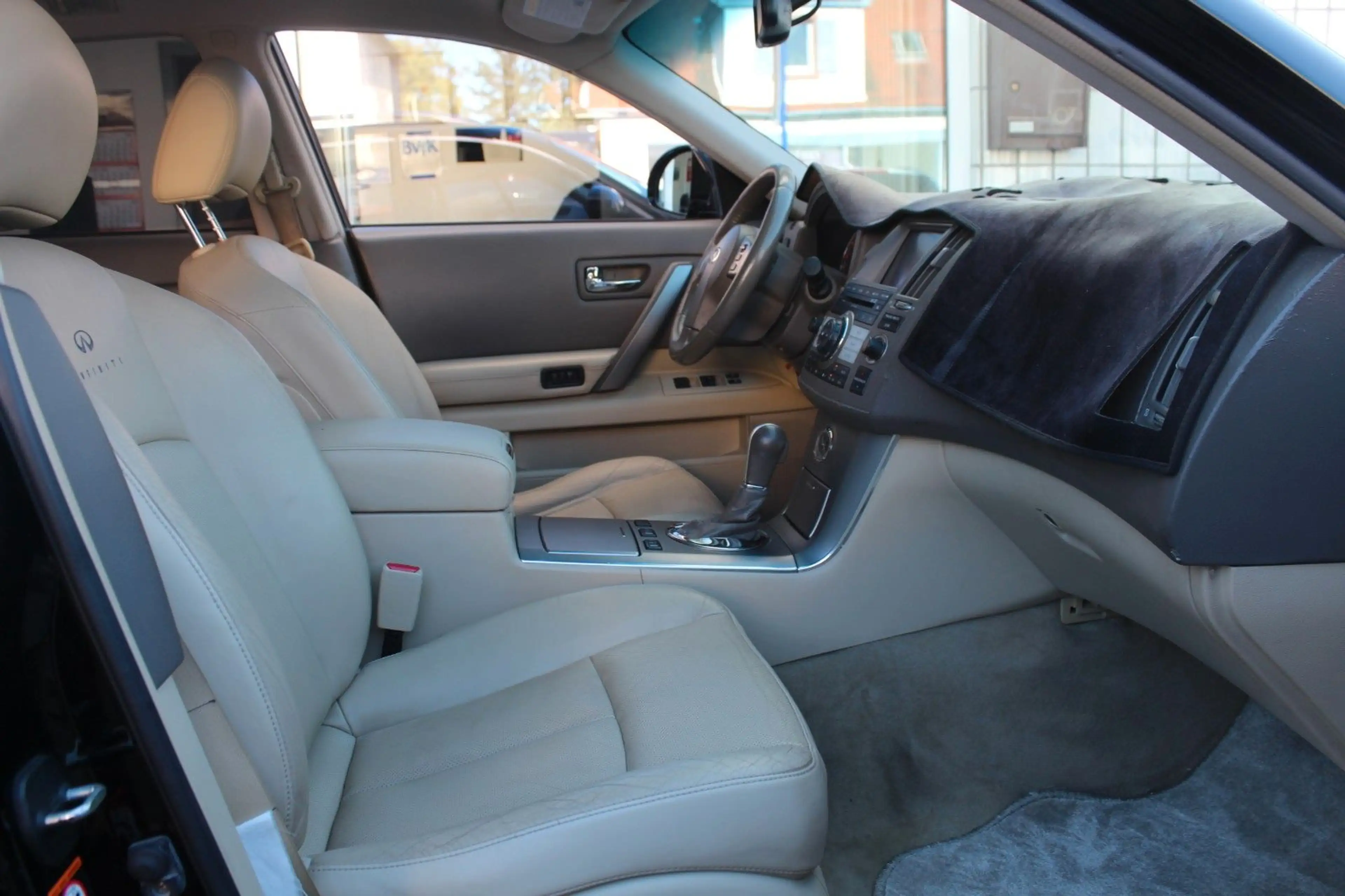 Infiniti FX 3.5 V6 FX35 Leder*R-Kamera*Schiebedach*Xenon — photo 14