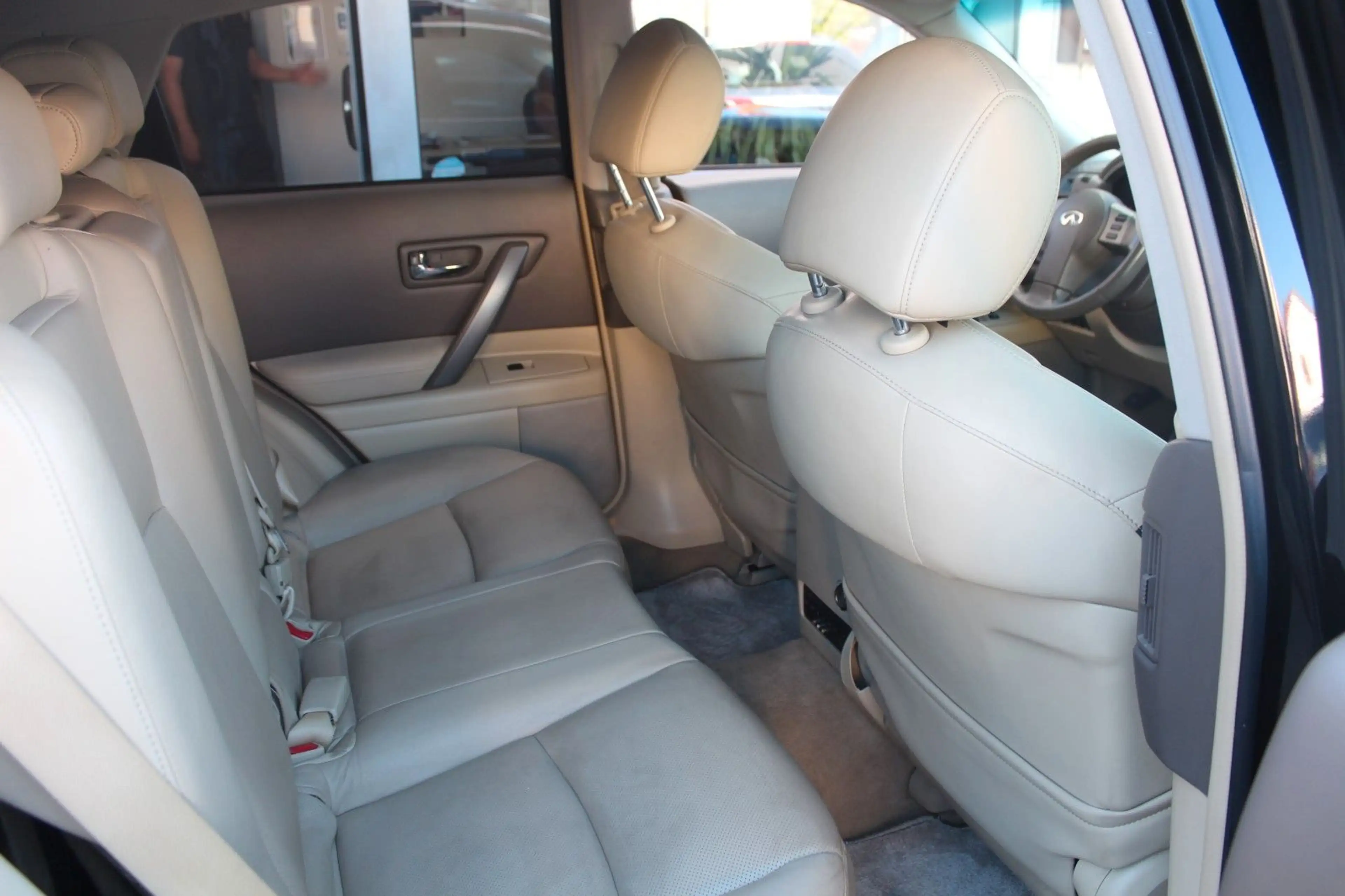 Infiniti FX 3.5 V6 FX35 Leder*R-Kamera*Schiebedach*Xenon — photo 13