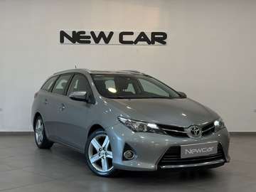 AURIS TOURING SPORTS 2.0 D-4D LOUNGE