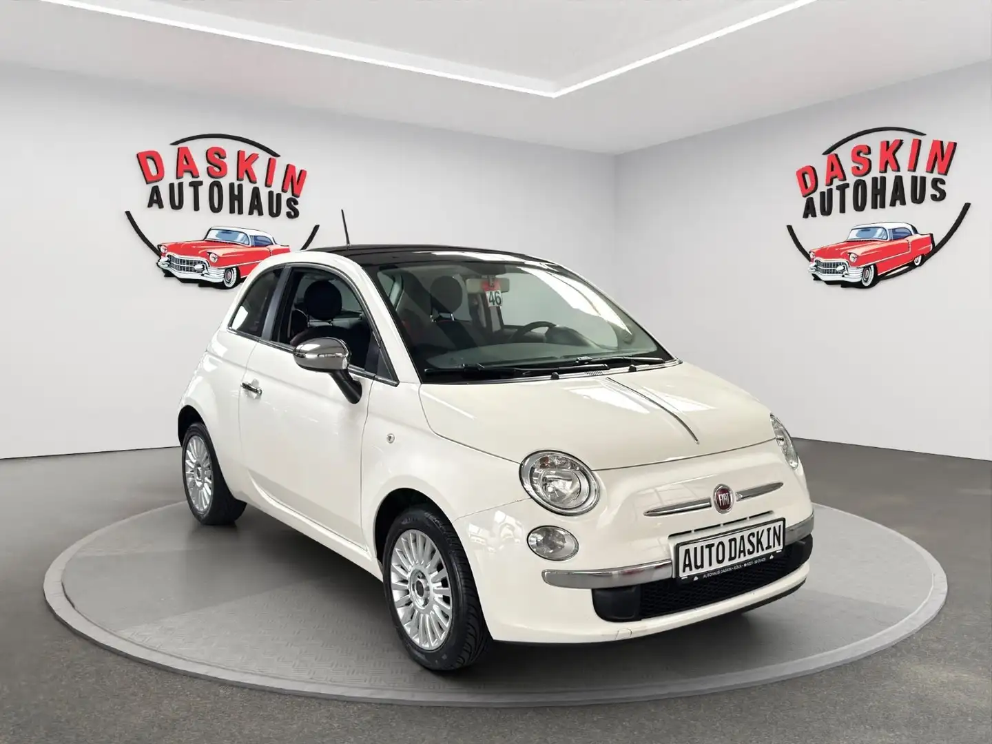 Fiat 500 Pop TÜV+AU NEU/PANORAMA/SCHIEBEDACH - 1