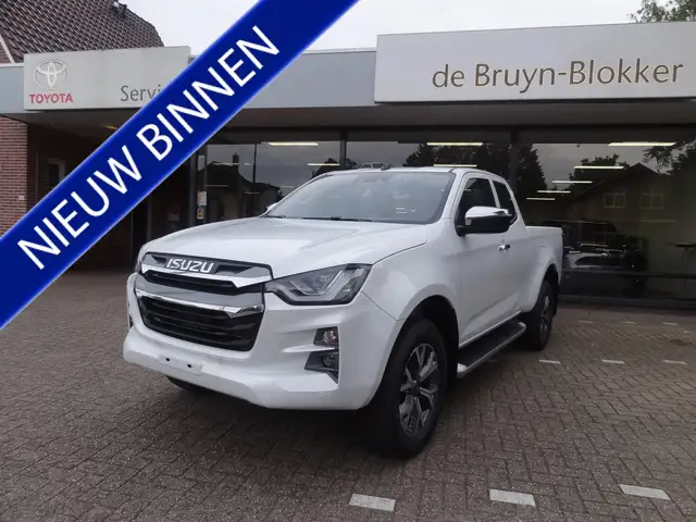 Isuzu D-Max 1.9 Double Cab verlengd 5-persoons V-Cross Automaa