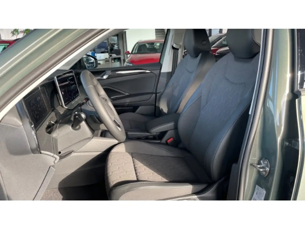 Volkswagen Tiguan 1.5 eTSI Prime IQ-Light 360° ACC Winterpaket el.He 11