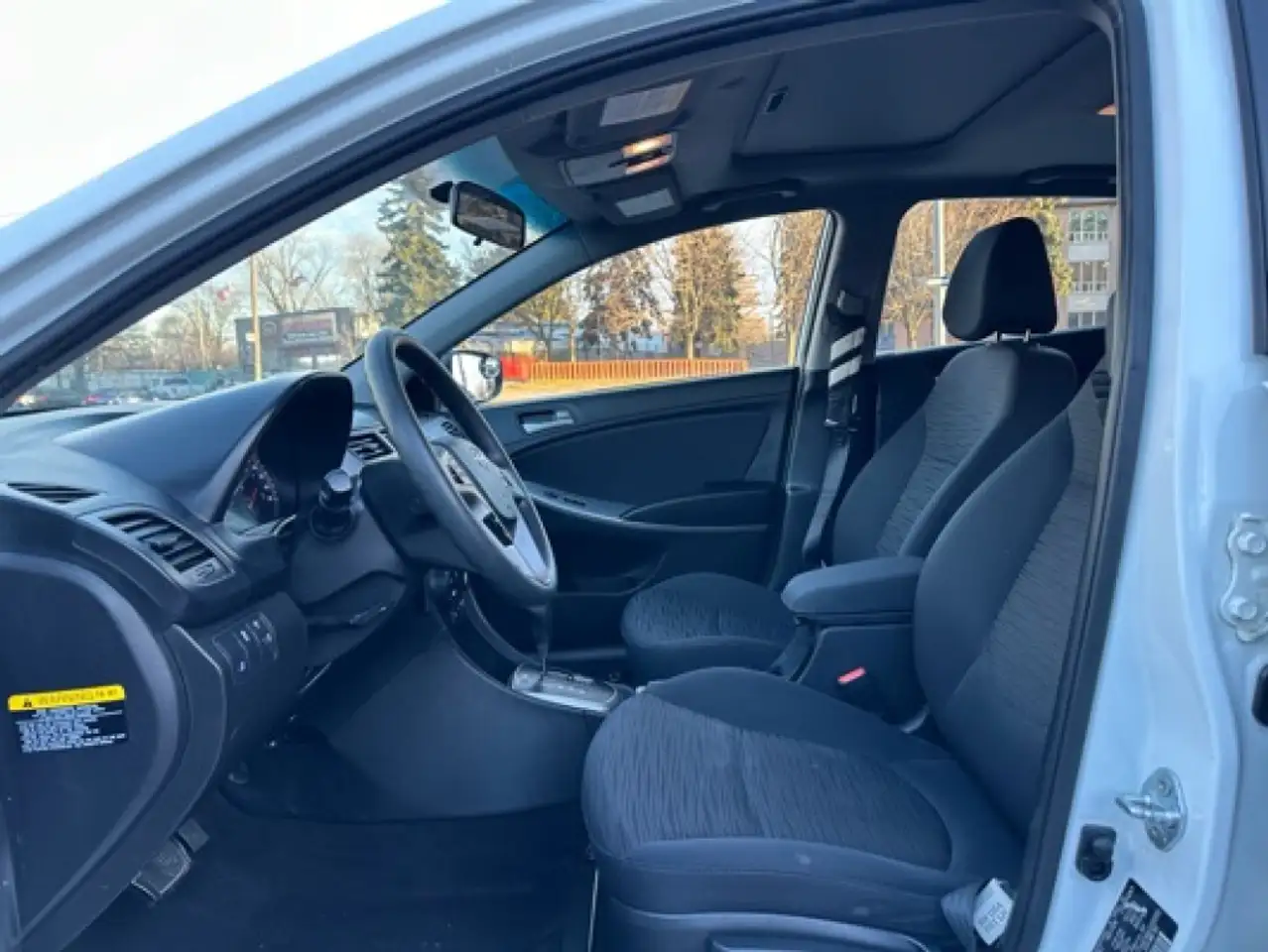 Hyundai ACCENT снимка Hyundai ACCENT