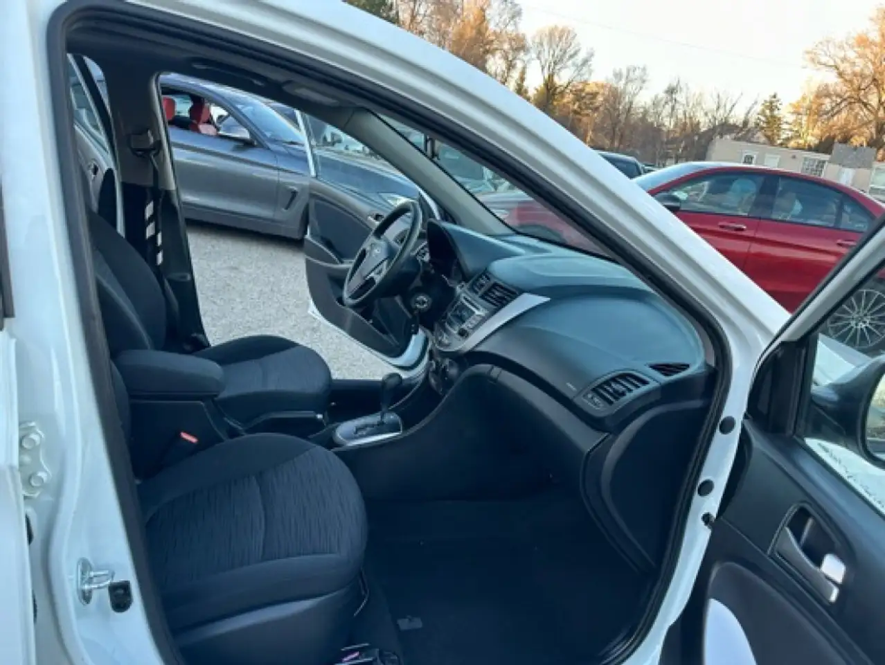 Hyundai ACCENT снимка Hyundai ACCENT