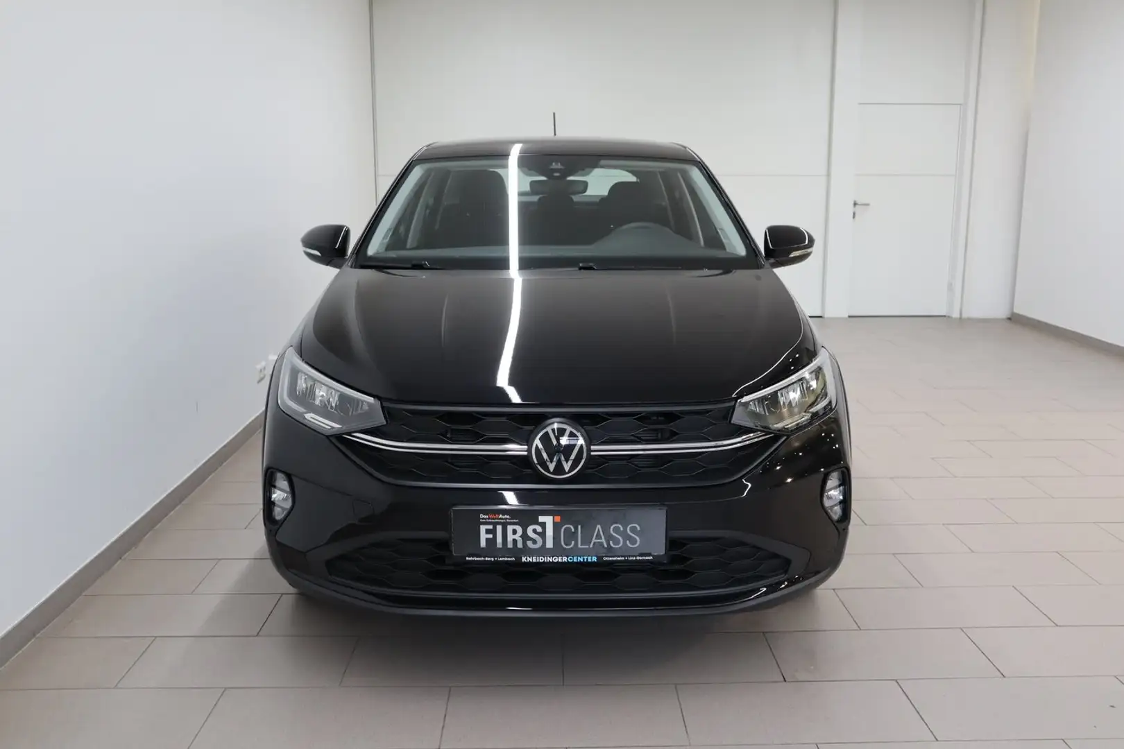 Volkswagen Taigo 4Me TSI Schwarz - 2