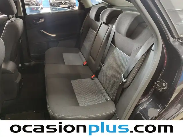 Ford Mondeo view 10