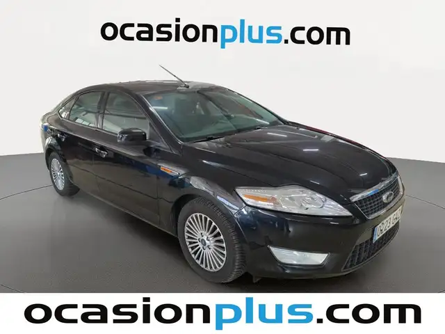 Ford Mondeo view 2