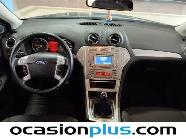 Ford Mondeo view 6