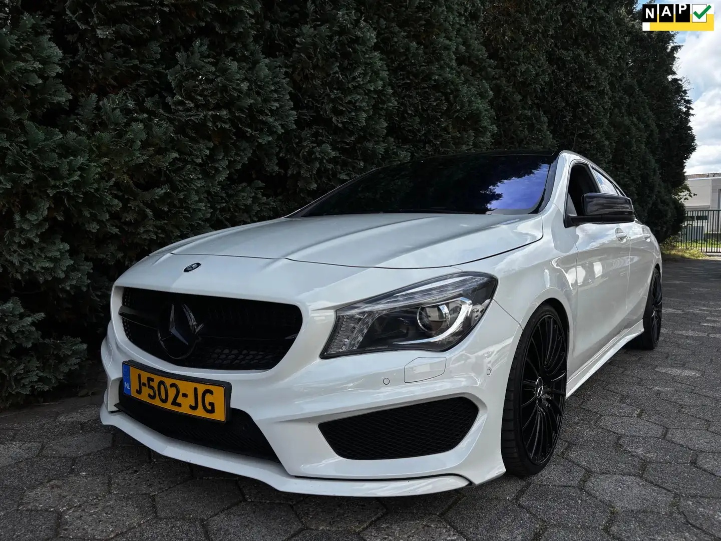 Mercedes-Benz CLA 180 Shooting Brake | AMG Pack | Pano Wit - 1