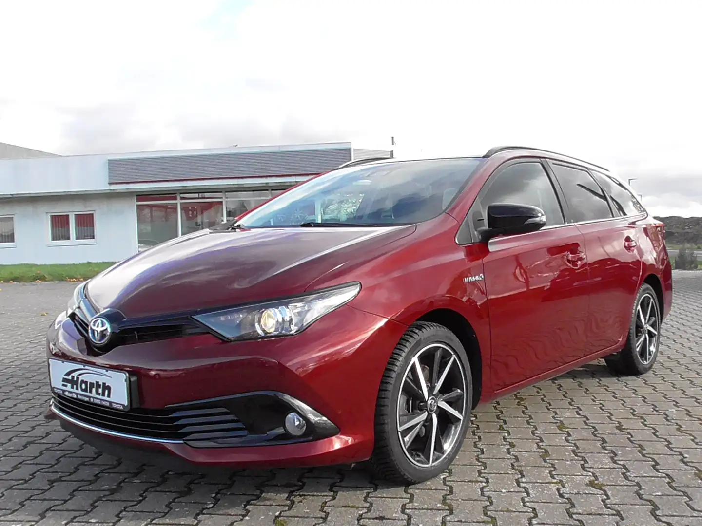 Toyota Auris Hybrid Automatik, 5-türig, Alu, Nebel, Navi, - 1