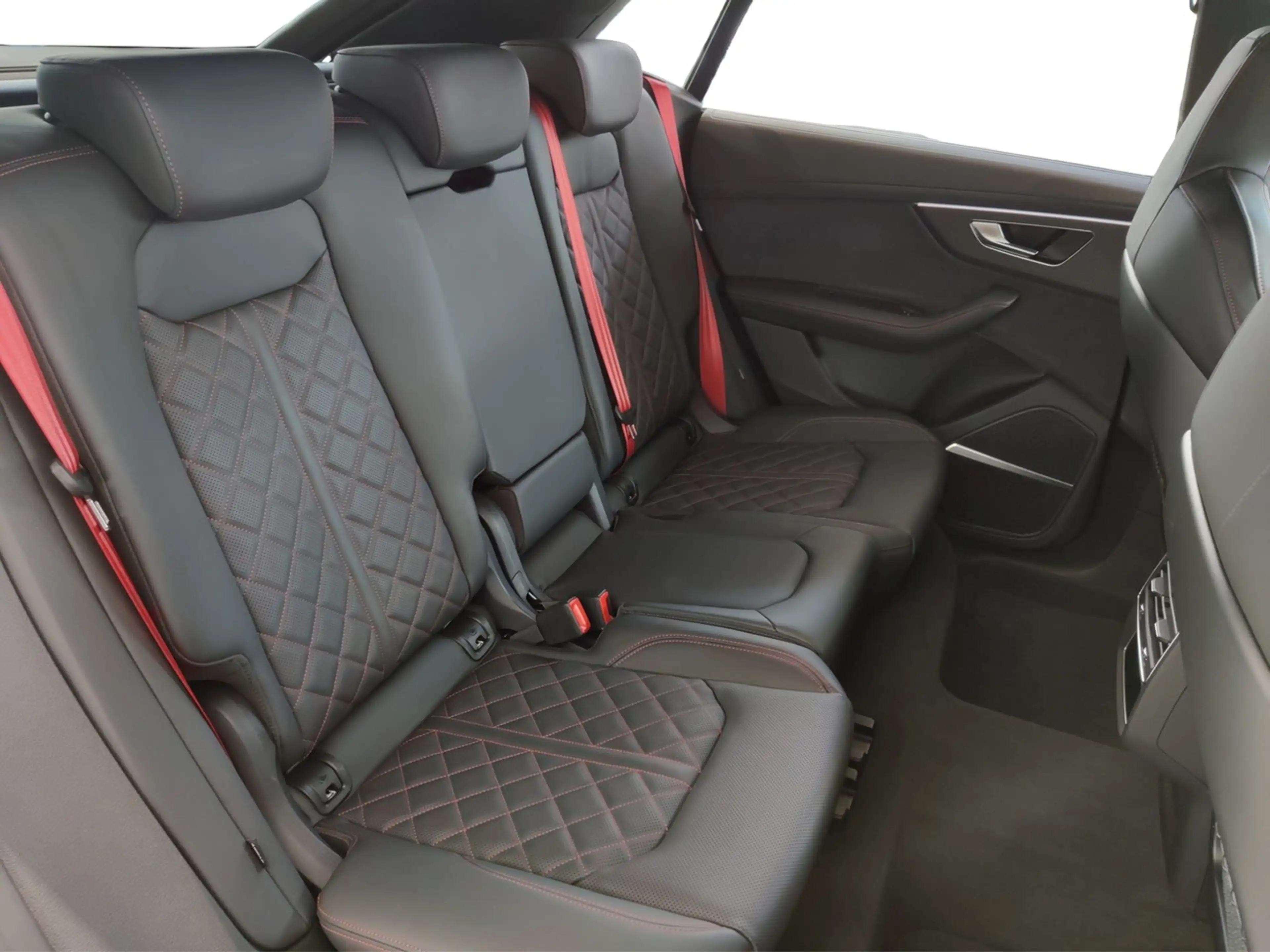 Audi SQ8 4.0 TFSI quattro tiptronic Pano, Matrix, AHK — photo 7