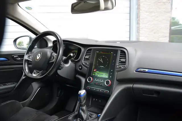 Renault Megane view 9