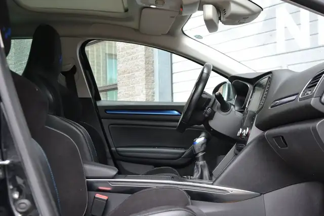 Renault Megane view 10