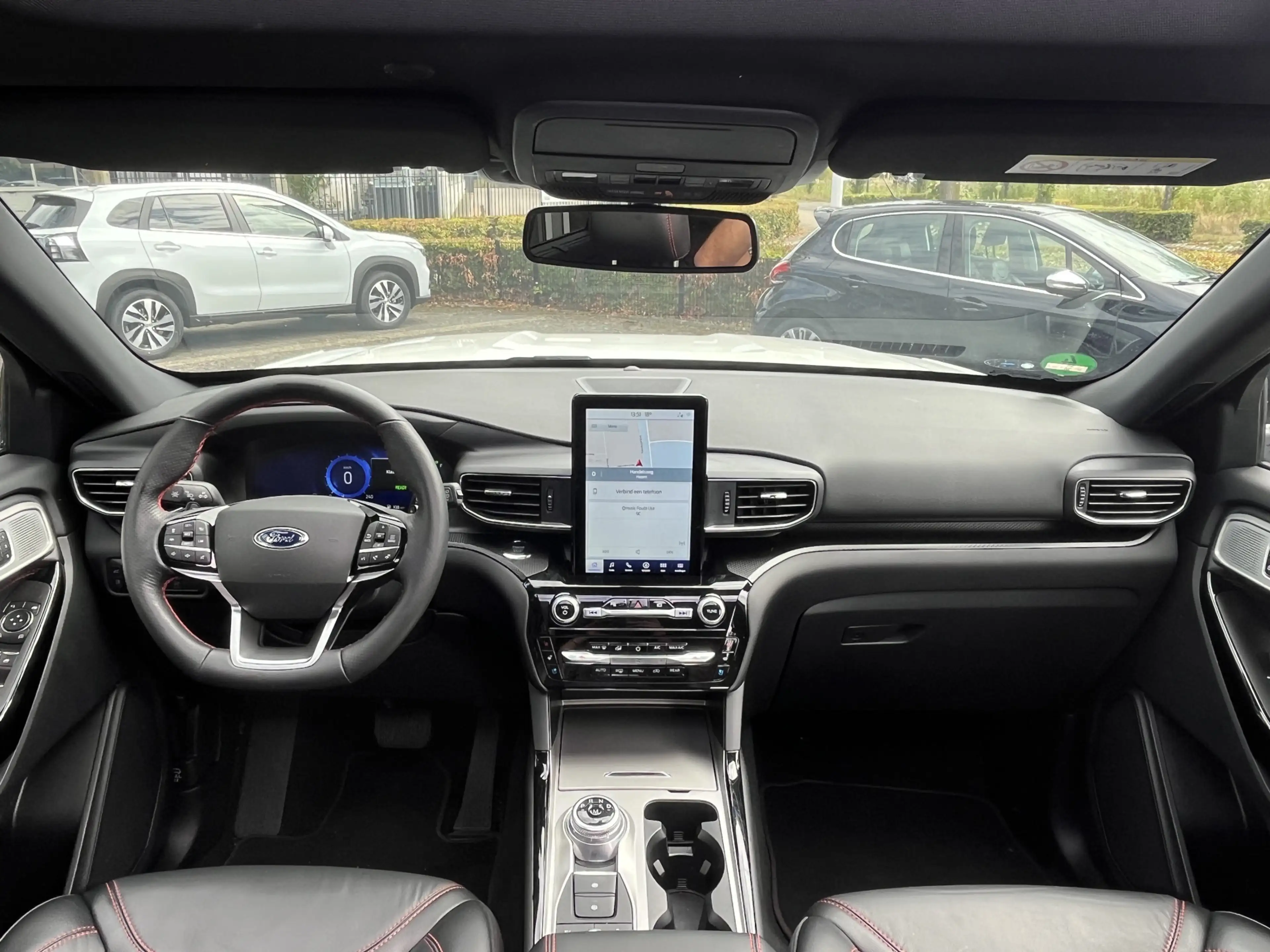 Ford Explorer 3.0 V6 EcoBoost PHEV ST-Line — photo 4
