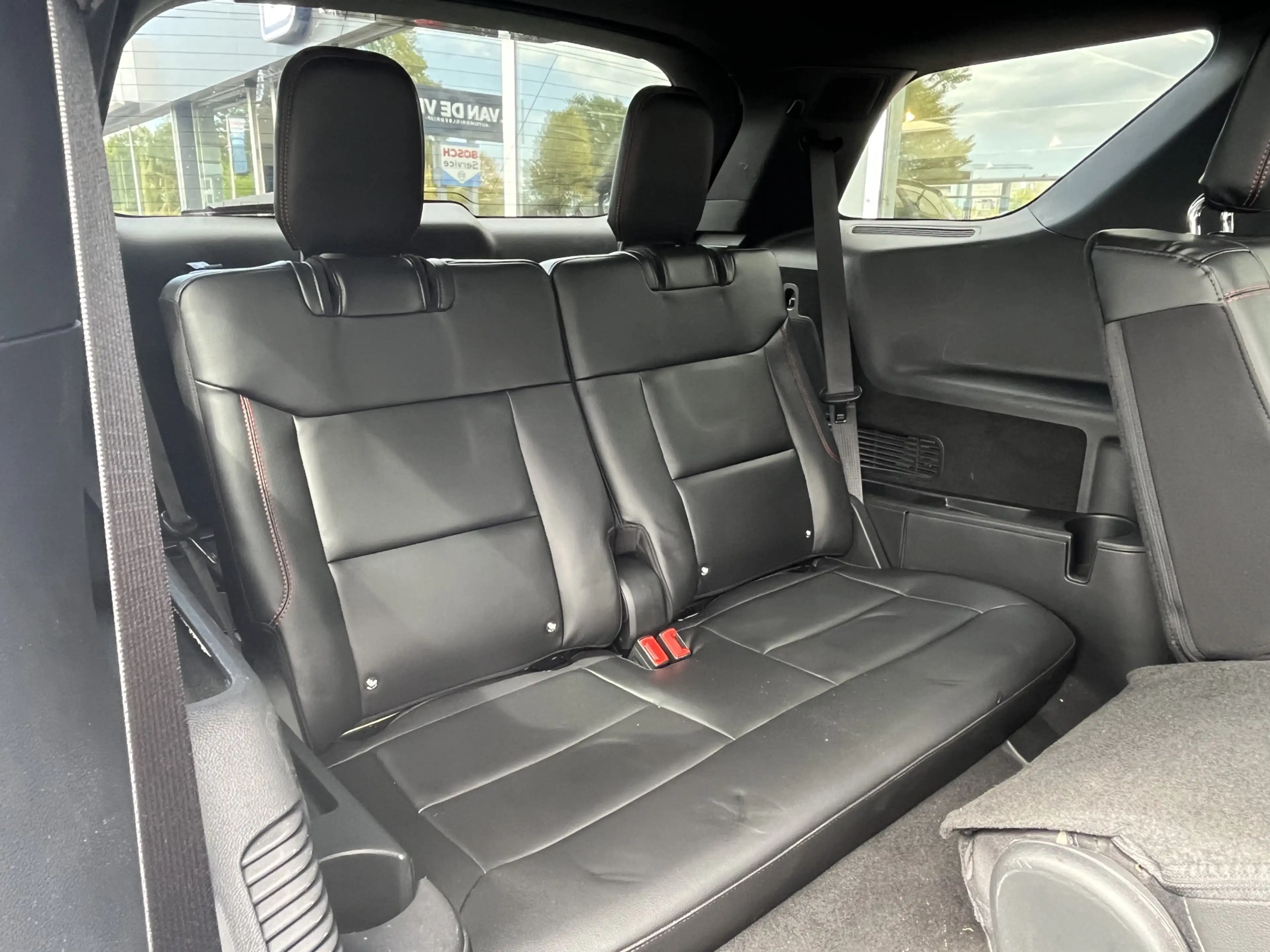 Ford Explorer 3.0 V6 EcoBoost PHEV ST-Line — photo 14
