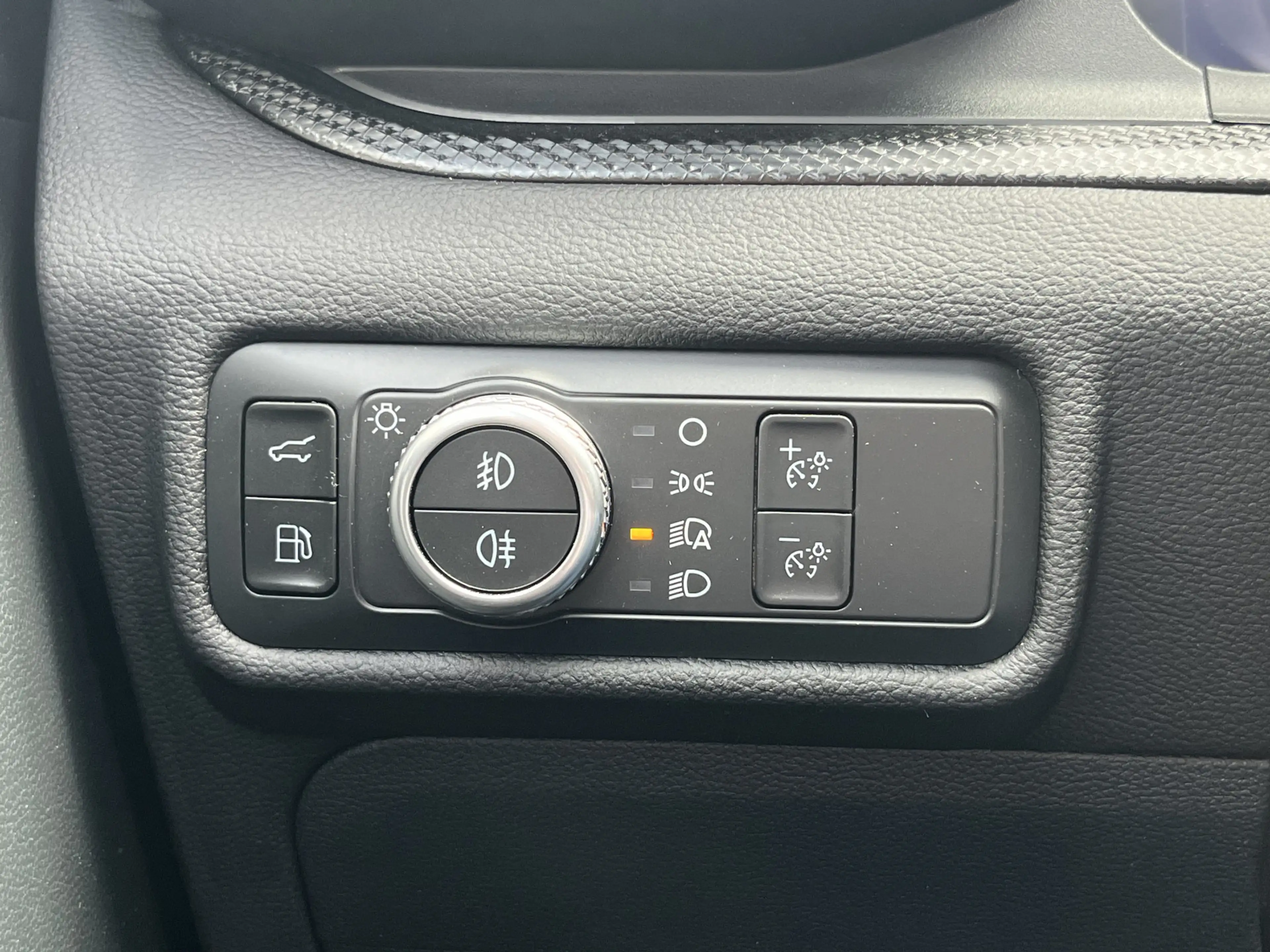Ford Explorer 3.0 V6 EcoBoost PHEV ST-Line — photo 23