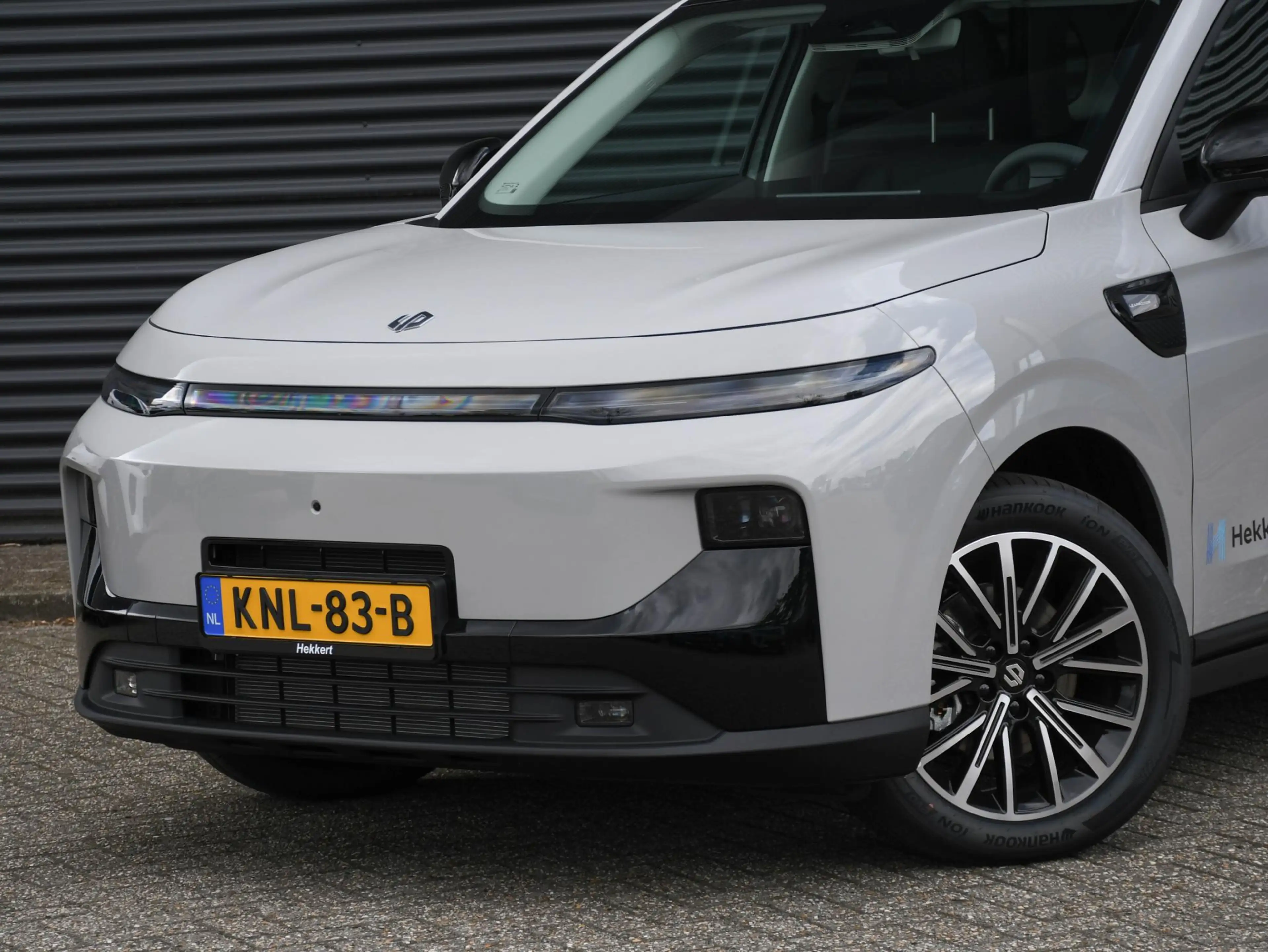 Leapmotor B10 Design Hybrid EV 18.8kWh 218pk Automaat PANO-DAK | — photo 2