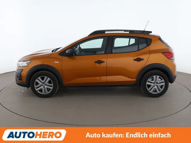 Dacia Sandero view 3