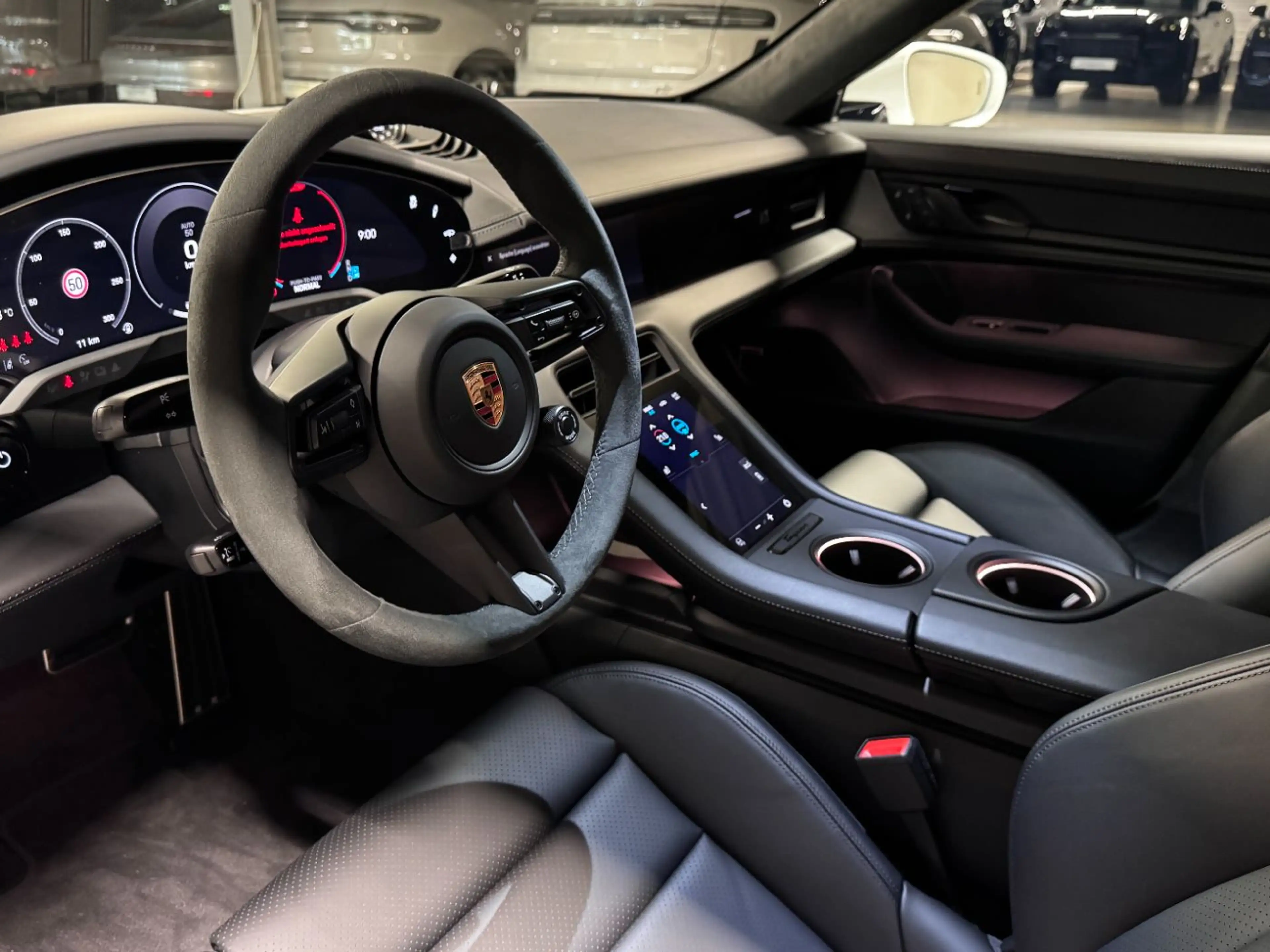 Porsche Taycan GTS | HD-Matrix | InnoDrive | Head-Up | — photo 13