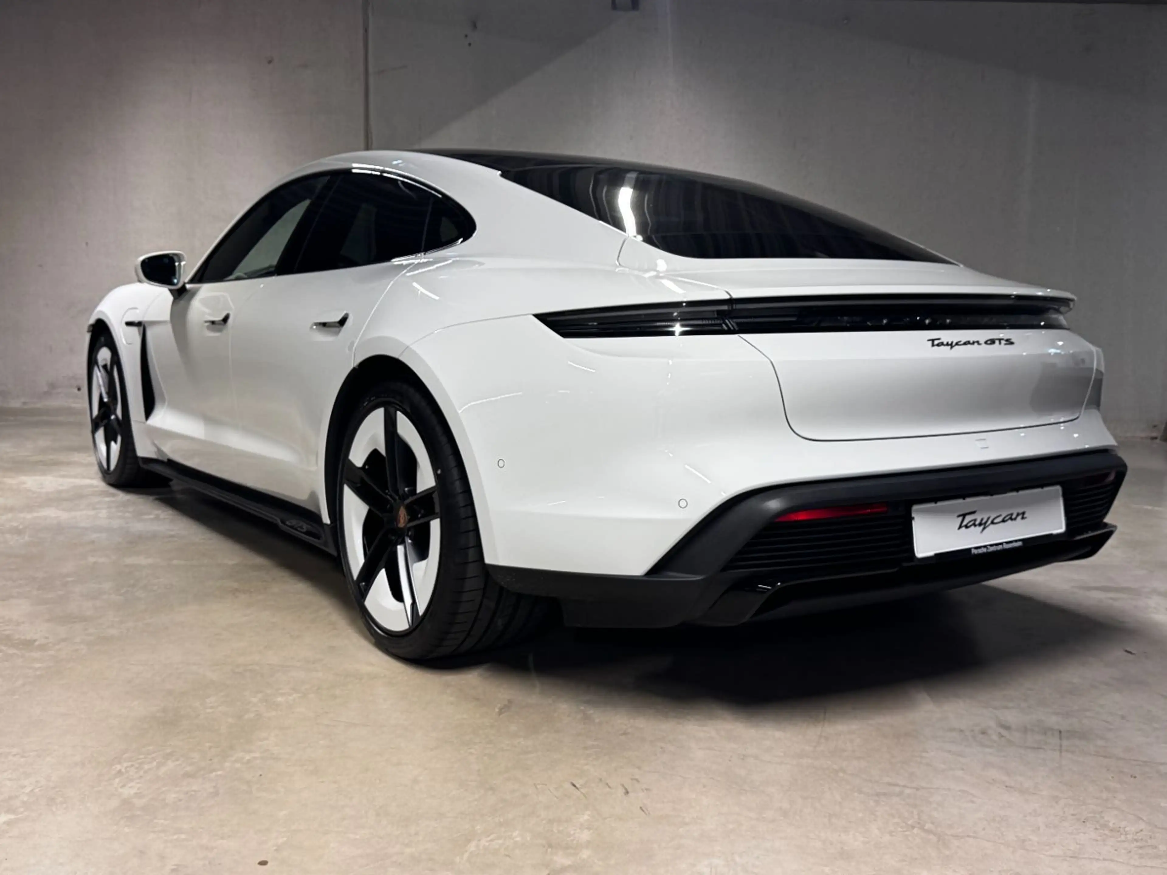 Porsche Taycan GTS | HD-Matrix | InnoDrive | Head-Up | — photo 4