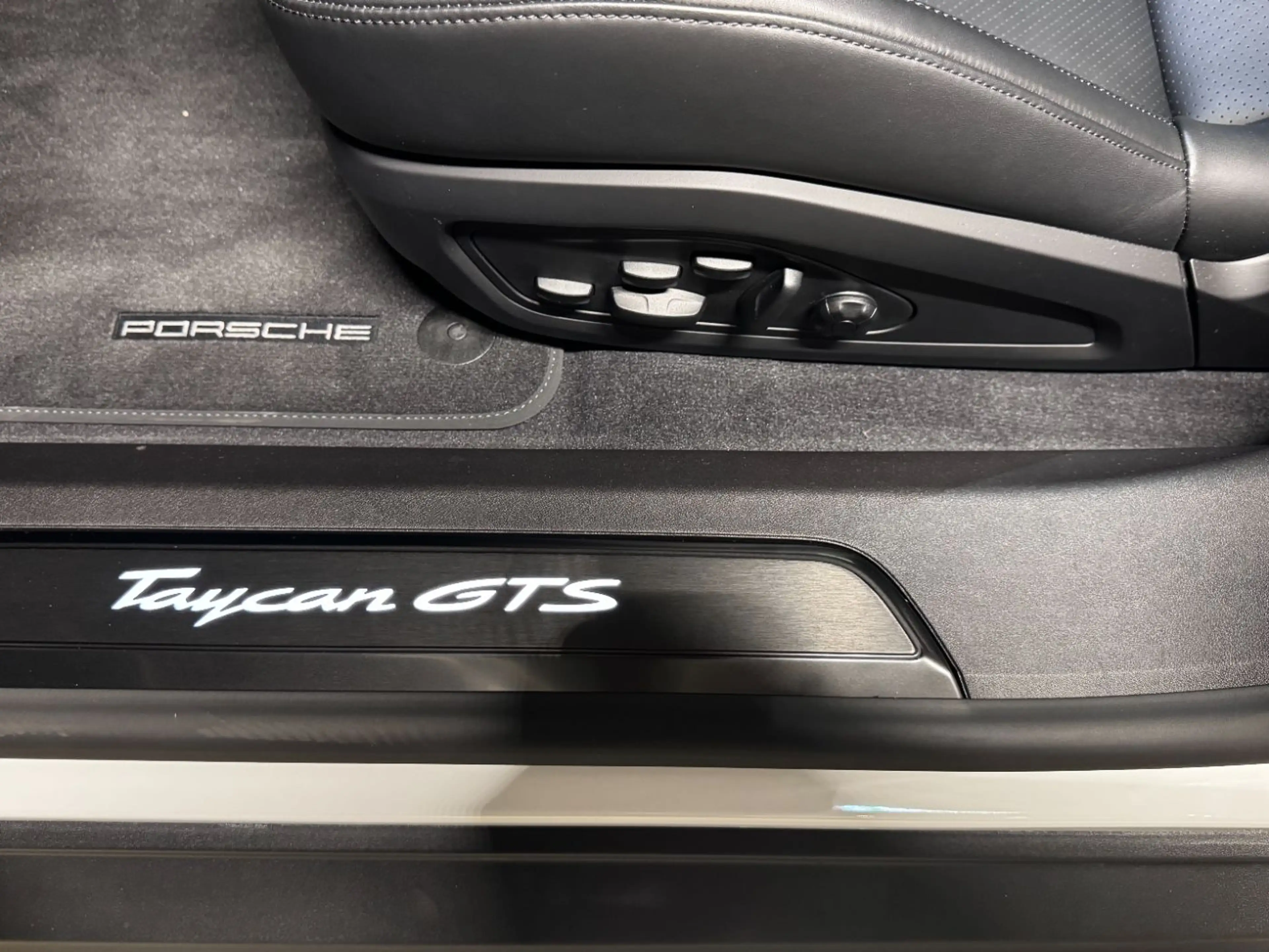 Porsche Taycan GTS | HD-Matrix | InnoDrive | Head-Up | — photo 15