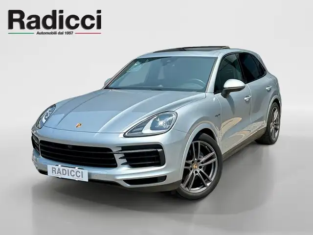 2022 Porsche Cayenne in Silver for sale
