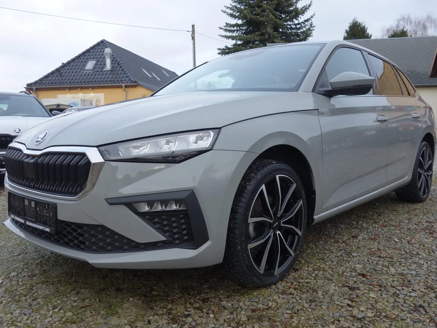 Skoda Scala Top Selection Steel Amundsen Navigation Grau - 1
