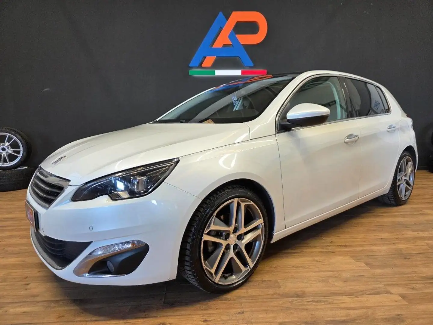 Peugeot 308 1.6 e-HDi 115 CV Stop&Start Allure Bianco - 1
