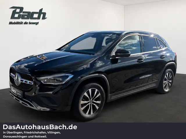 Mercedes-Benz GLA 200 Style AUT+DynLicht+KlimaA+LM+Navi+SHZ