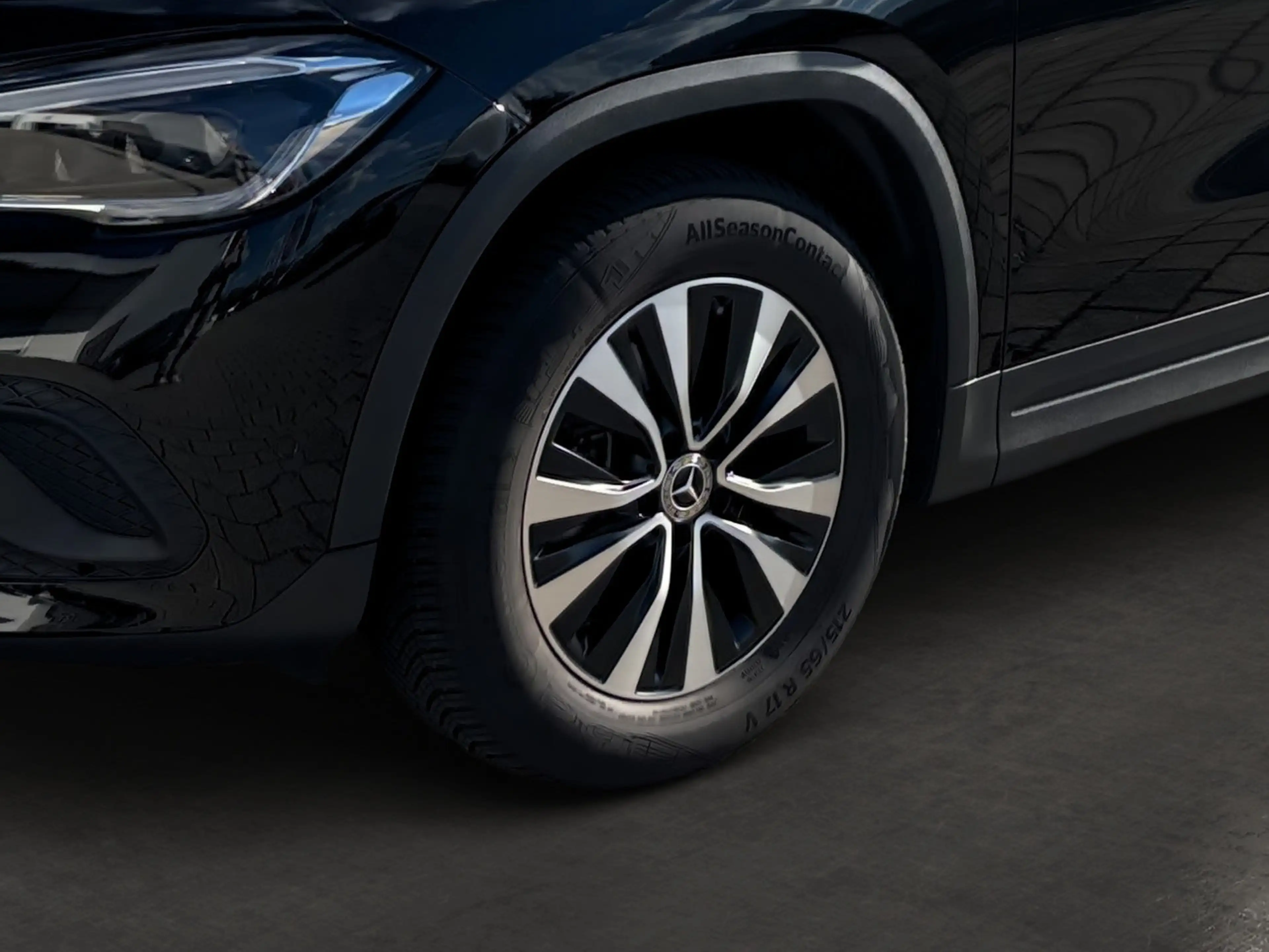 Mercedes-Benz GLA 200 Style AUT+DynLicht+KlimaA+LM+Navi+SHZ — photo 6
