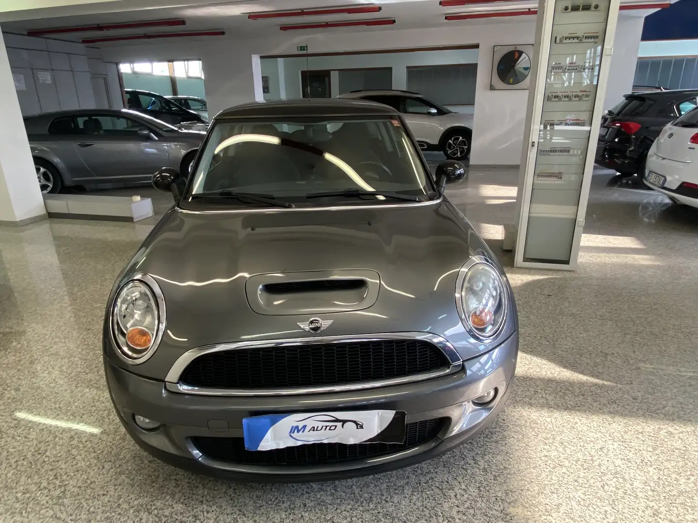 MINI Cooper S 1.6 175cv Gris - 1