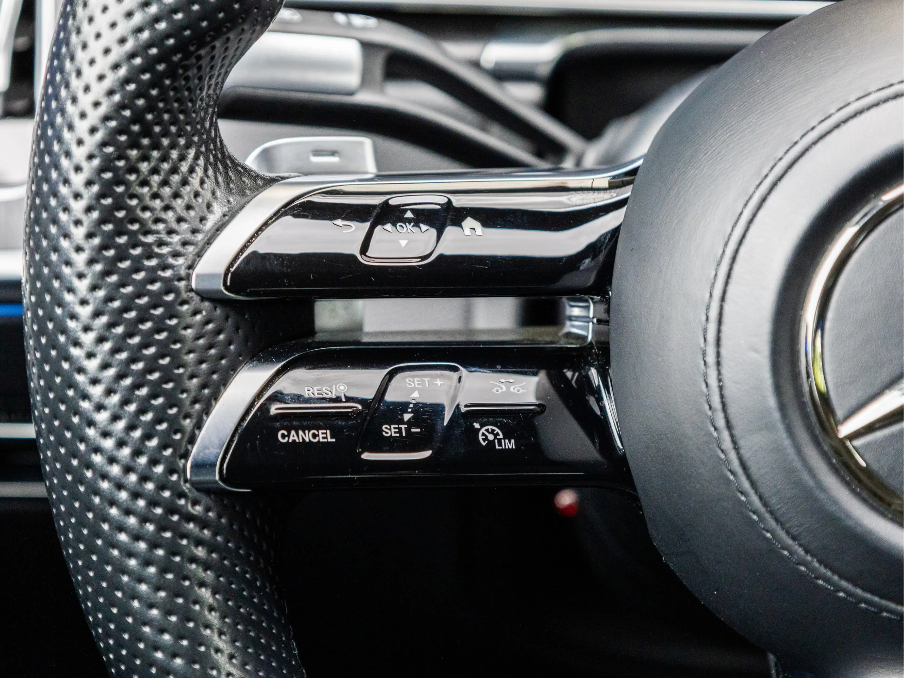 Mercedes-Benz S 350 350d 4MATIC AMG Line *DIGITAL LIGHT | Burmester 3D — photo 30