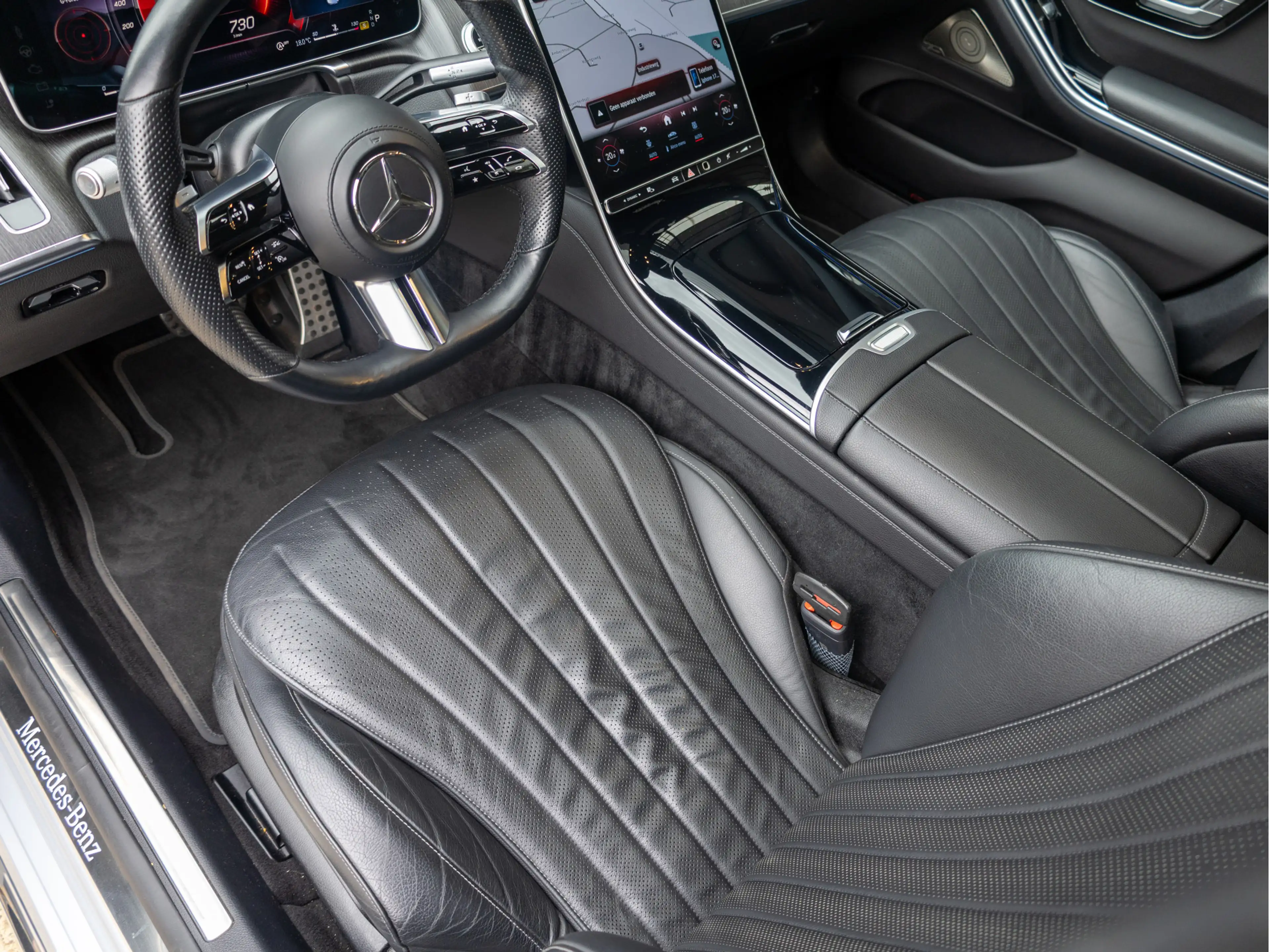 Mercedes-Benz S 350 350d 4MATIC AMG Line *DIGITAL LIGHT | Burmester 3D — photo 20