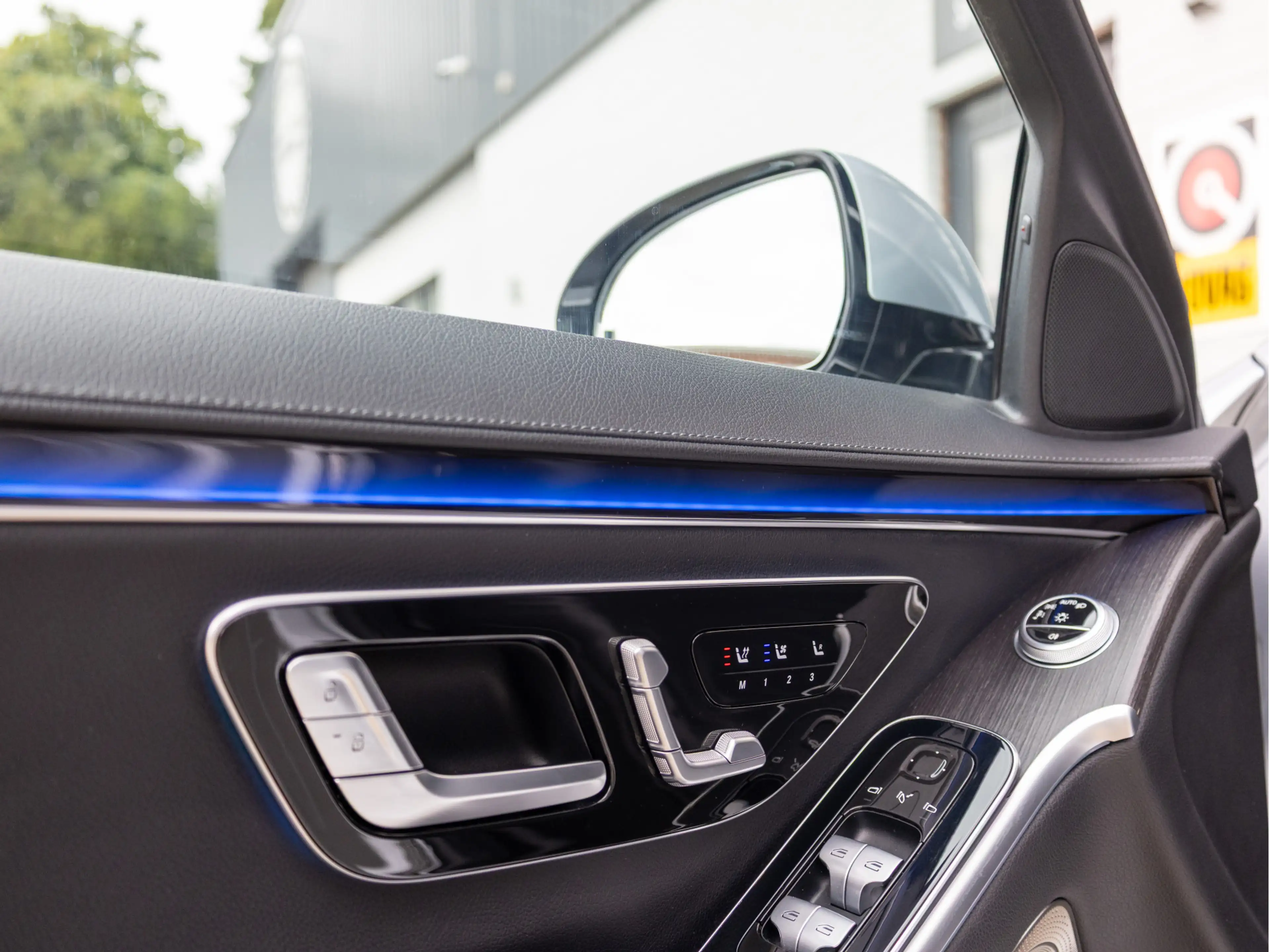 Mercedes-Benz S 350 350d 4MATIC AMG Line *DIGITAL LIGHT | Burmester 3D — photo 21