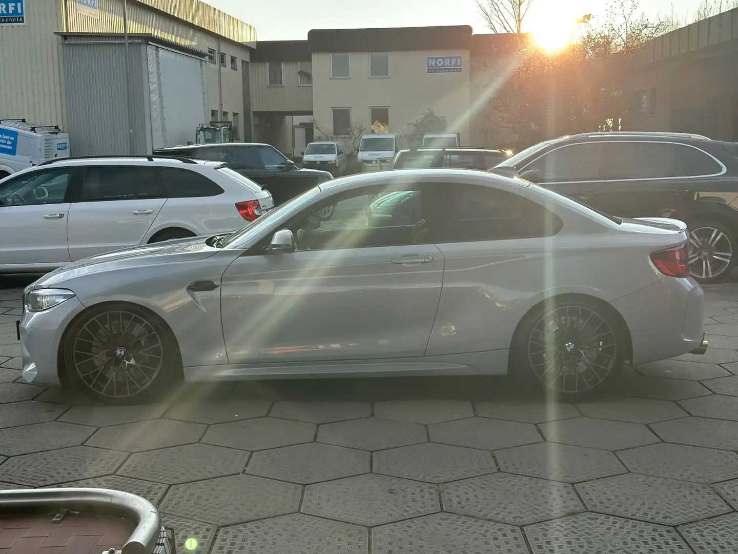 BMW M2 Coupe Competition Zilver - 2