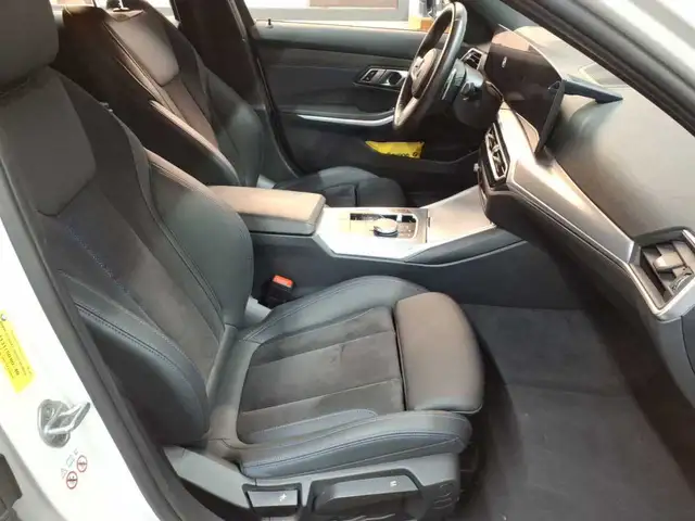 BMW 3 Series view 8