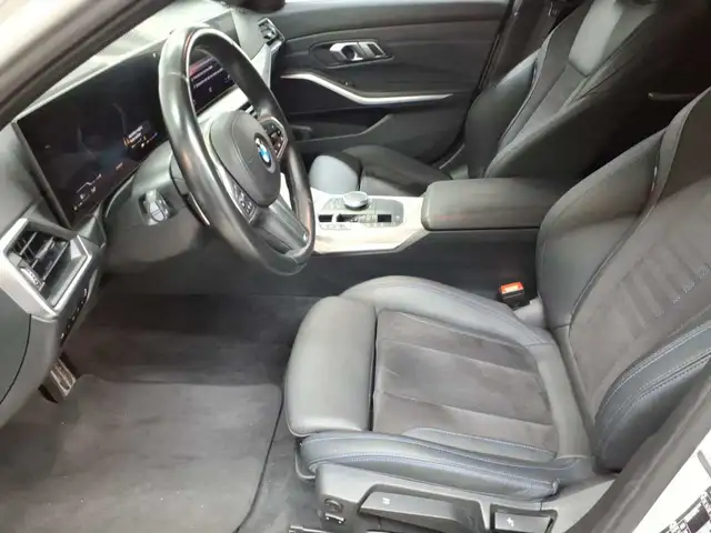 BMW 3 Series view 7
