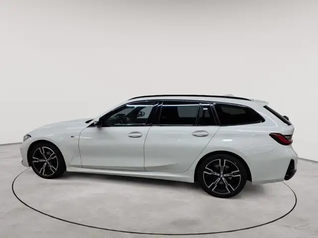 BMW 3 Series view 6
