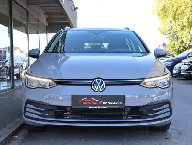 Volkswagen Golf view 4