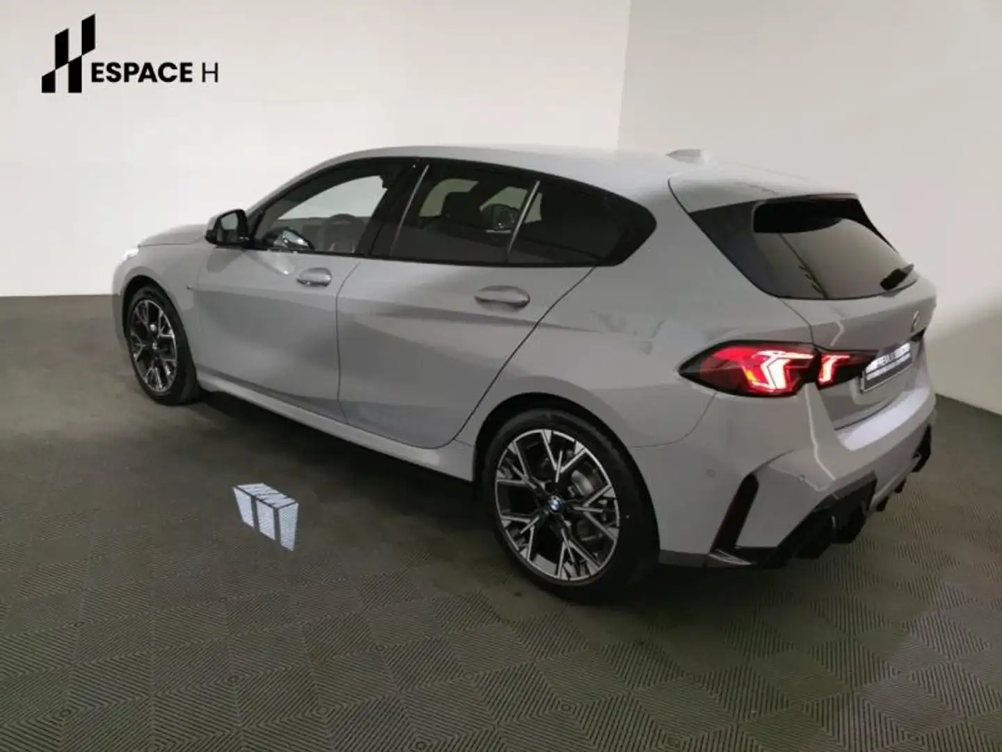 BMW 120 120A 170ch M Sport DKG7 Gris - 2