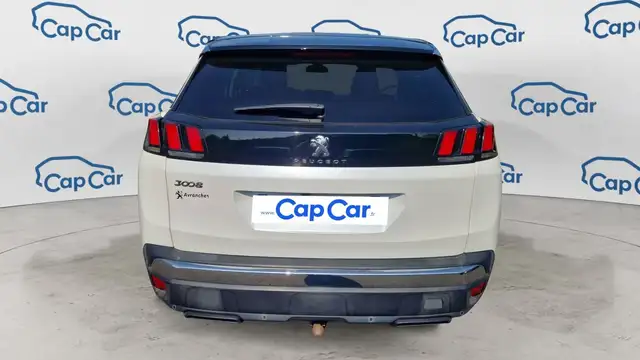 Peugeot 3008 view 3