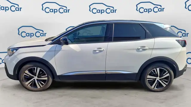 Peugeot 3008 view 2