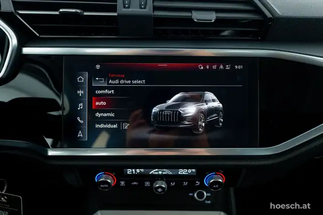 Audi Q3 view 13