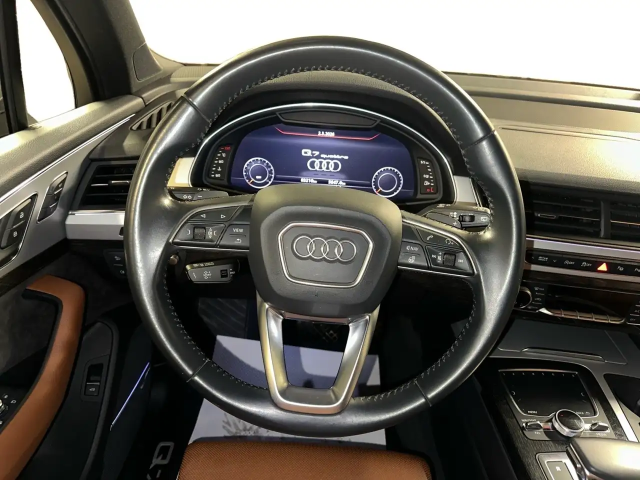 Audi Q7 снимка Audi Q7
