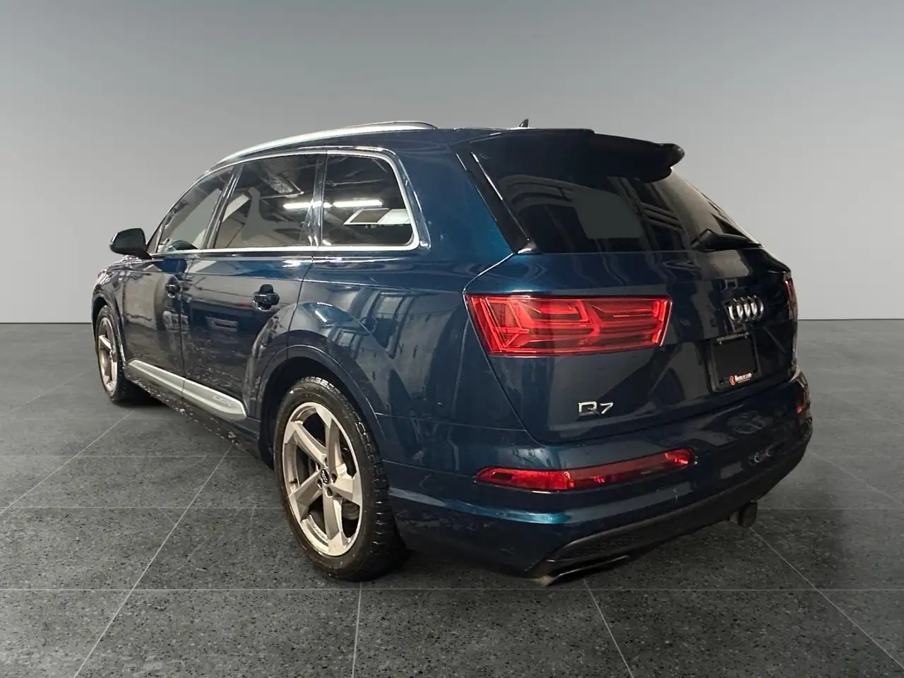 Audi Q7 снимка Audi Q7
