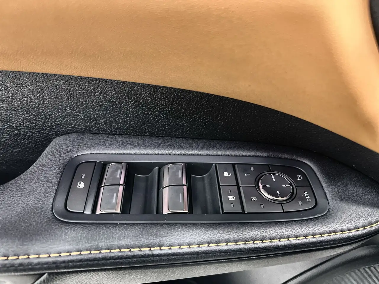 Lexus RX снимка Lexus RX