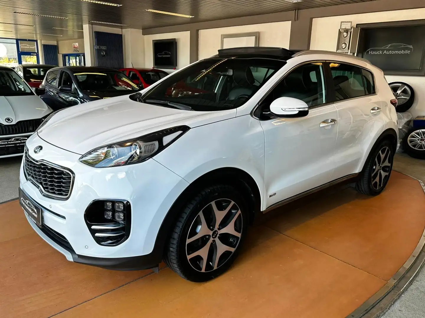 Kia Sportage GT-Line 4WD 1.HD/PANO/KAMERA/LEDER/AHK Weiß - 1