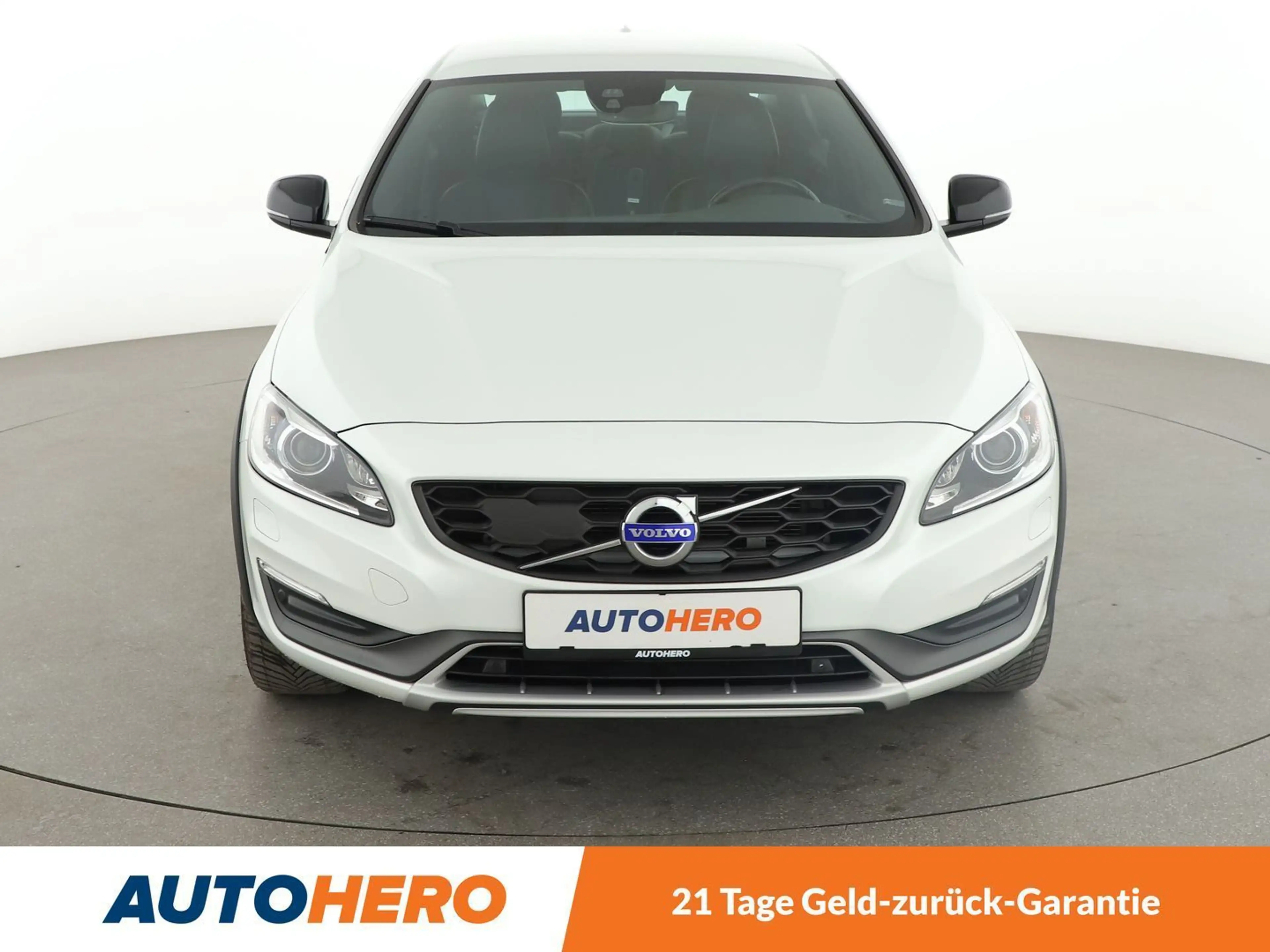 Volvo S60 Cross Country 2.4 D4 Summum AWD Aut.*NAVI*BiXENON*PDC*SHZ*TEMPO* — photo 9